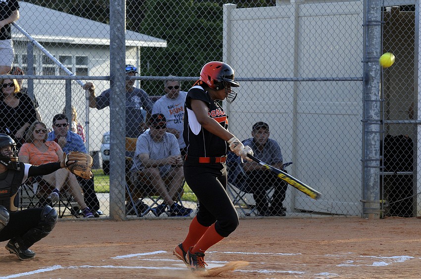 Alexis Singleton went 2-for-3 at the plate.