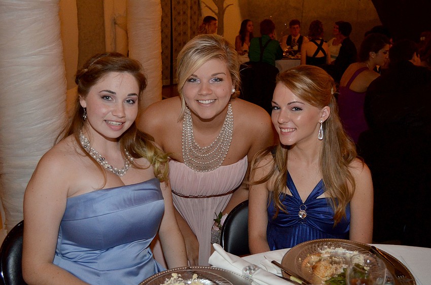 Rachel Barock, Chloe Herschberger and Brooke Troyer