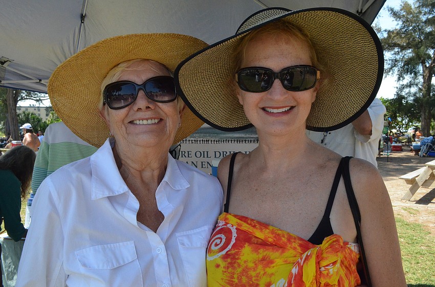 Anna Sinclair and Sharon Hoff