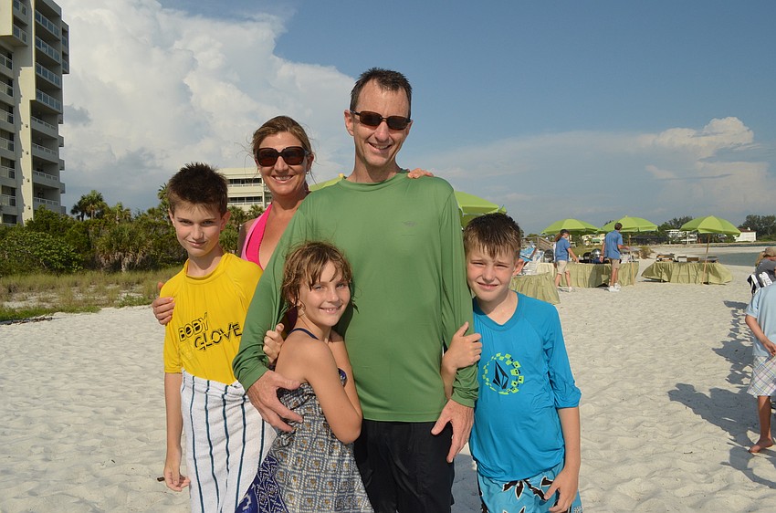 Banks Paxton with his mother Cyndi, farther Don, sister Cate and brother Grady