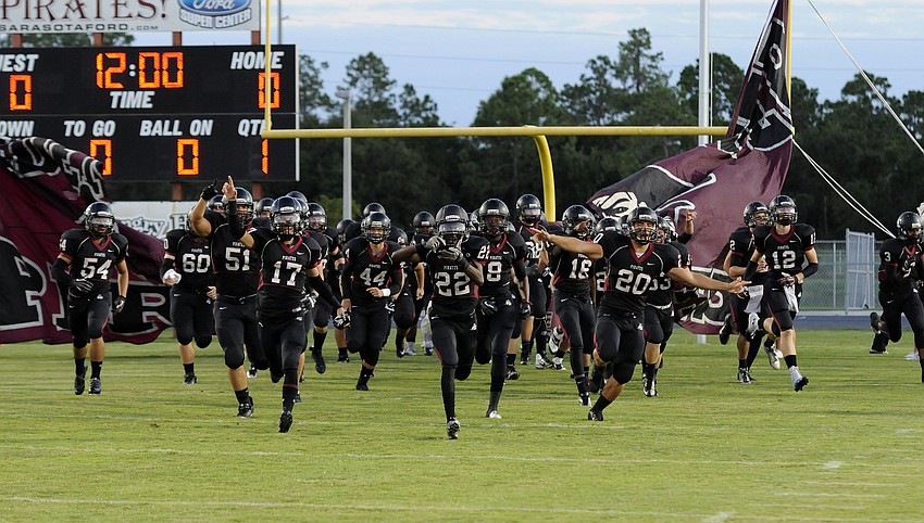 The Braden River High football team entered its district rivalry game versus Lakewood Ranch with a 2-0 record.