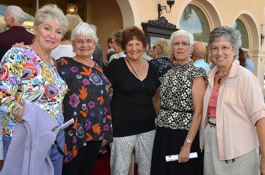 Roz Lurie, Barbara Kelly, Millie Finkel, Helen McVey and Carole Gorin