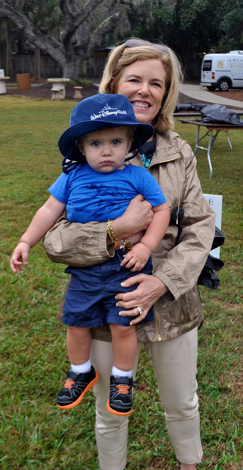 Leslee Deckard and Zachary Majorsky snuggle up.