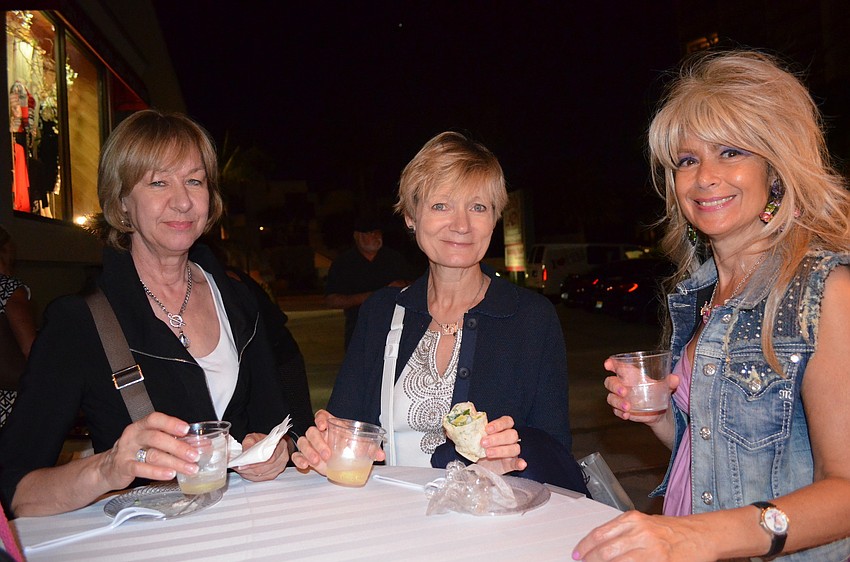 Ulla Prange with Ingrid Weinberg and Irene Dukulis