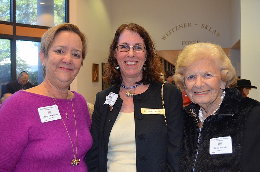 Lila Beychok-Boyer, President of the Sisterhood Randi Brodsky with mother-in-law Shirley Brodsky