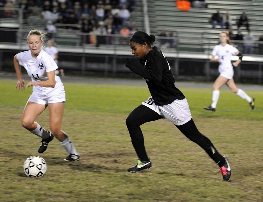 Braden River senior forward Kayla Gray returned to the district tournament after having spent the past week competing with the Jamaican womenâ€™s Under-20 team.