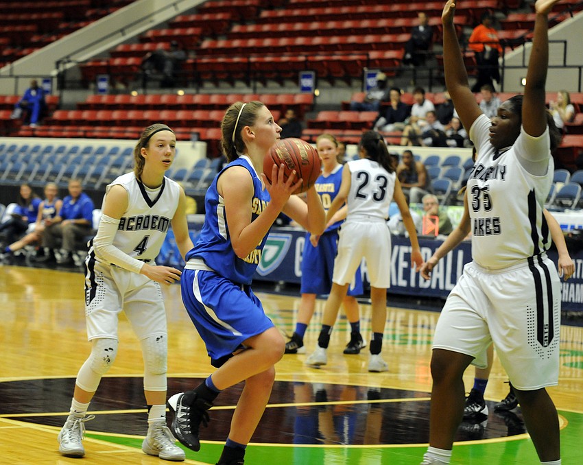 Sarasota Christianâ€™s Cheyenne Miller goes up for a shot in the first quarter.