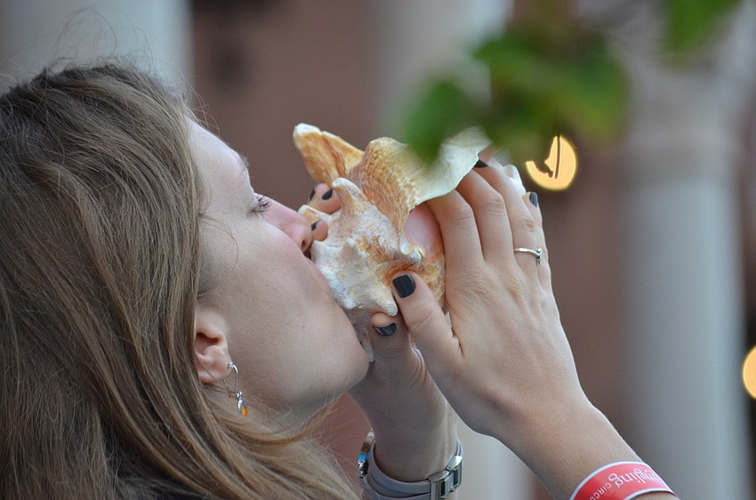 Sixty students from four colleges participate in Inuksuit