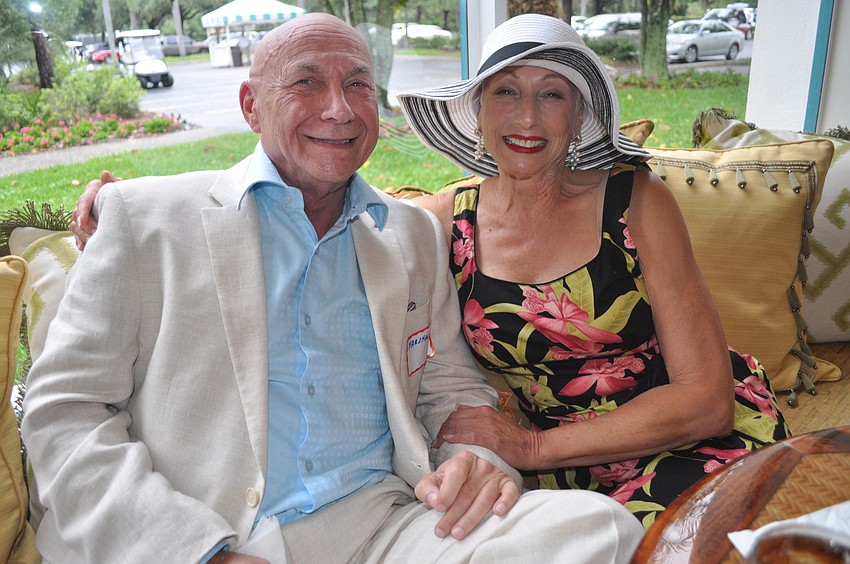 Marshall Beck and Jan Estrin met through the Sarasota Singles Society.