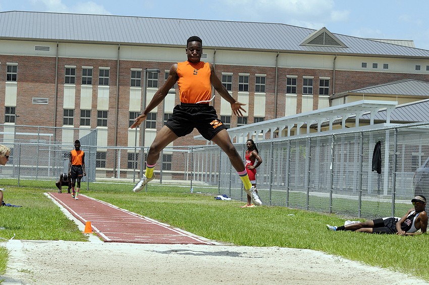 Sarasota junior Corey Williams finished seventh in the long jump with a mark of 21 feet, 8 inches.