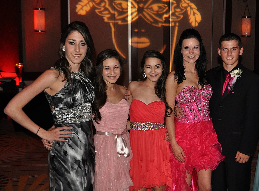 Madeline Benson, Kaylie Bosner, Ashley Bosner, Reba Wolfe and Clayton Gutshall