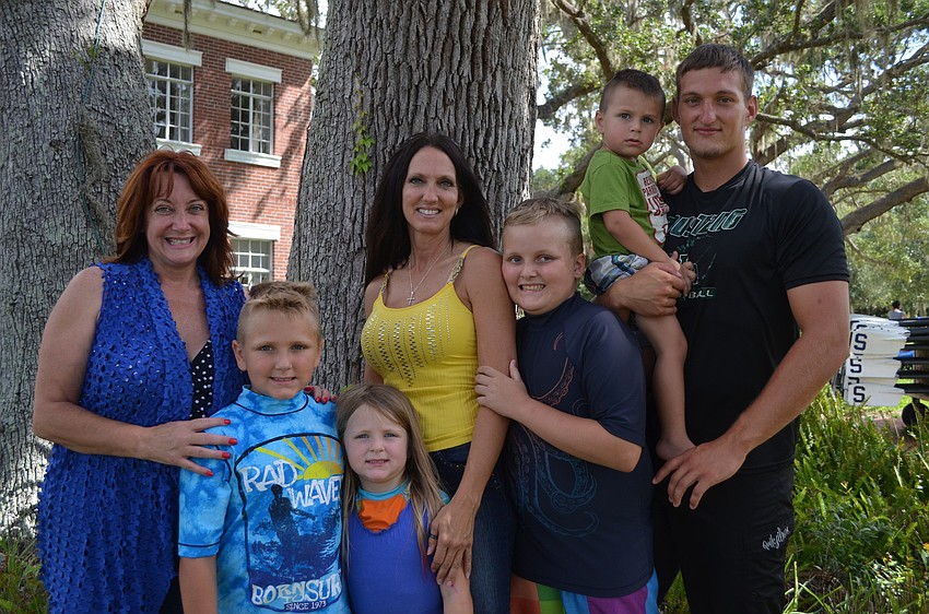Barbara Alderman, Caydence Gorny, Tierny Gordy, Lisa Mcleod, Gage Gorny, Lennox Gordy and Wyatt Mcleod