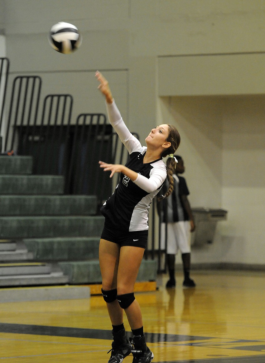 Lakewood Ranch junior Nicole Grant serves the ball in Game 1.
