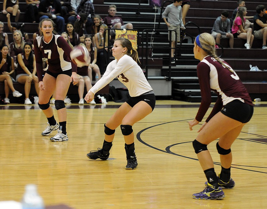 Riverview freshman libero Samantha Norden records a dig during the Lady Rams 3-0 victory over ODA.