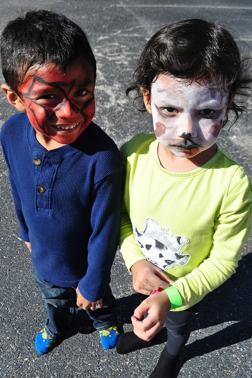 David Rodarte, 4, with his cousin, Stella Ibarra