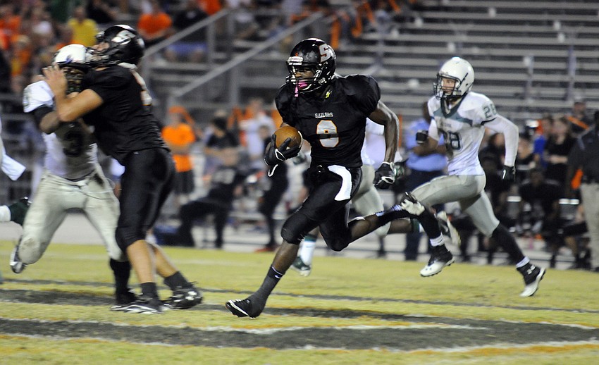 Sarasota wide receiver Shawn Bane Jr. caught three passes for 71 yards and a touchdown.