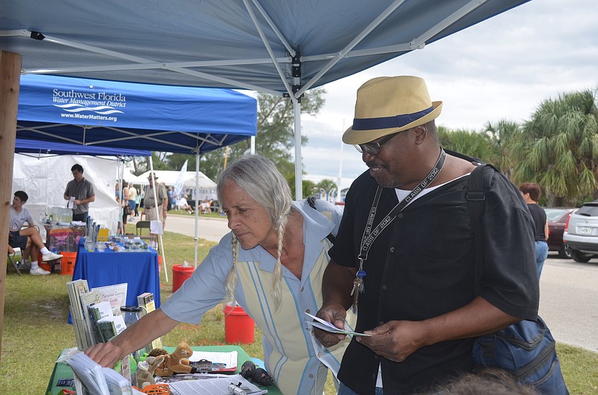 Amy and Sheldon Knox learn about the bay