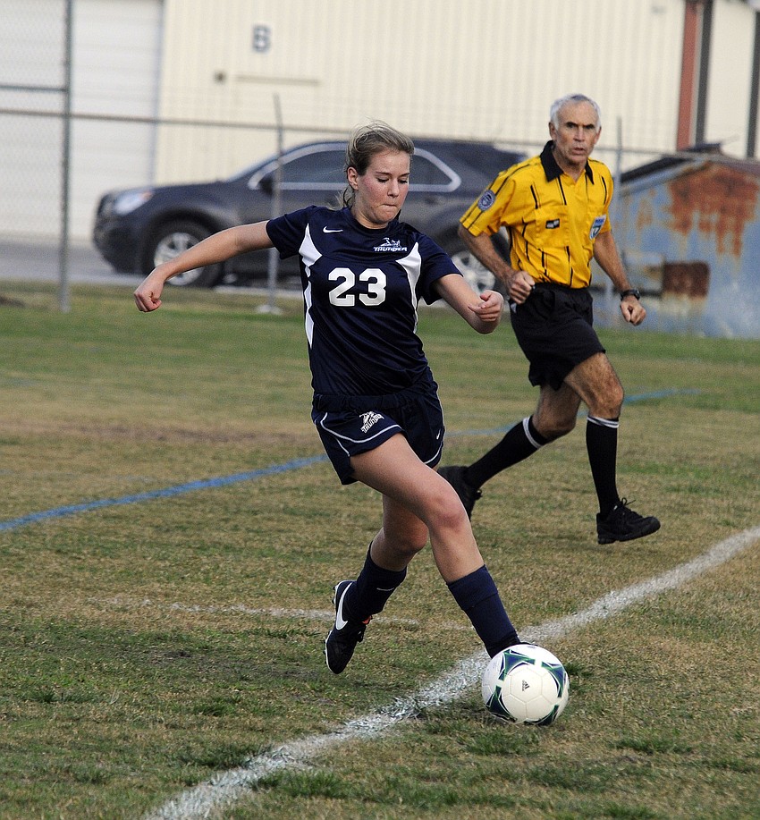 Annika Lange maintains possession for ODA.