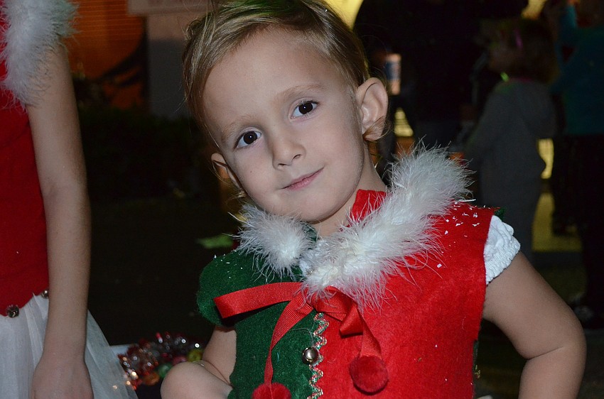 Alessandra Sapgnolo waits to see Santa.