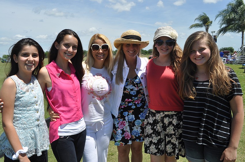 Aurora, Angelica and Giulia Salustri with Lynne, Shelby and Shiloh Hartshorn
