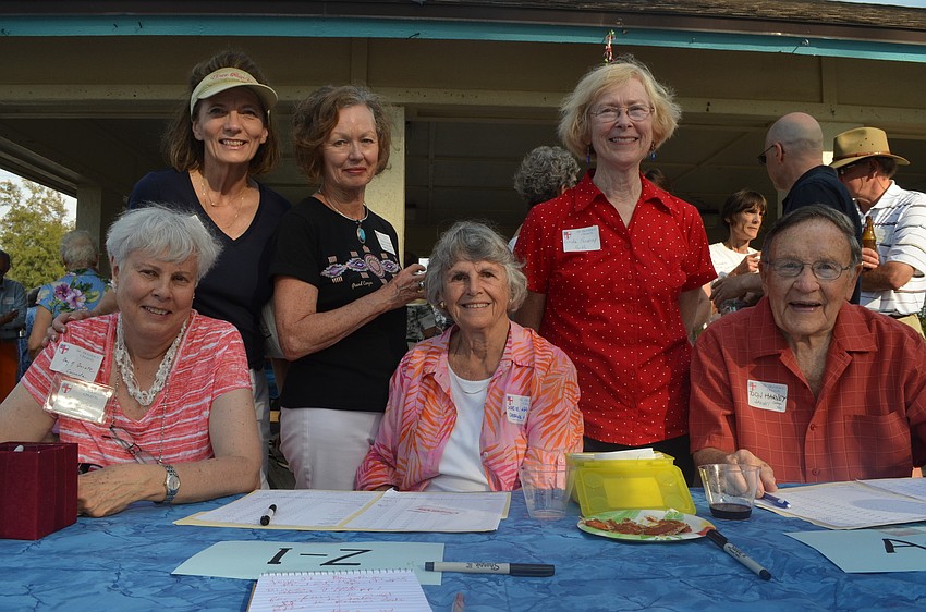 Catherine Scott, Peg Davant, Holley Schroeder, Debbie Harvey, Linda Pendray and Don Harvey