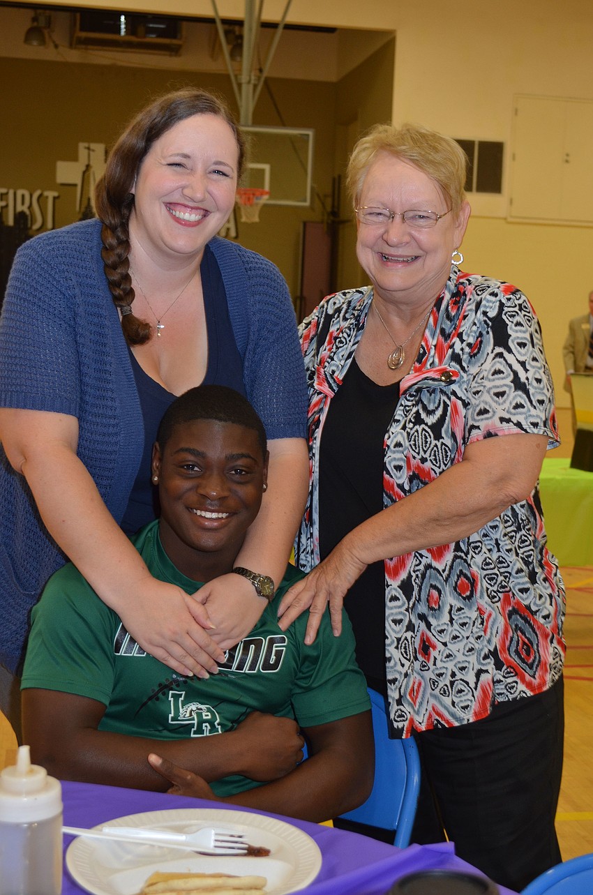 Jaz Mongeon with his sister Jackie and mother Judy