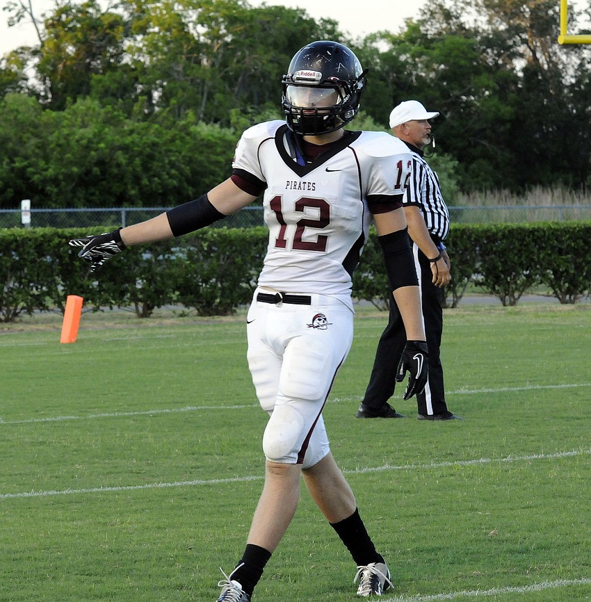 Junior Austin Fox plays wide receiver and defensive back for Braden River.