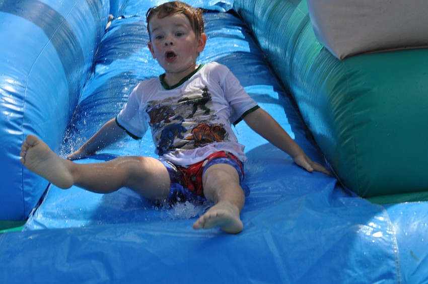 Alexander Foley braced for landing.