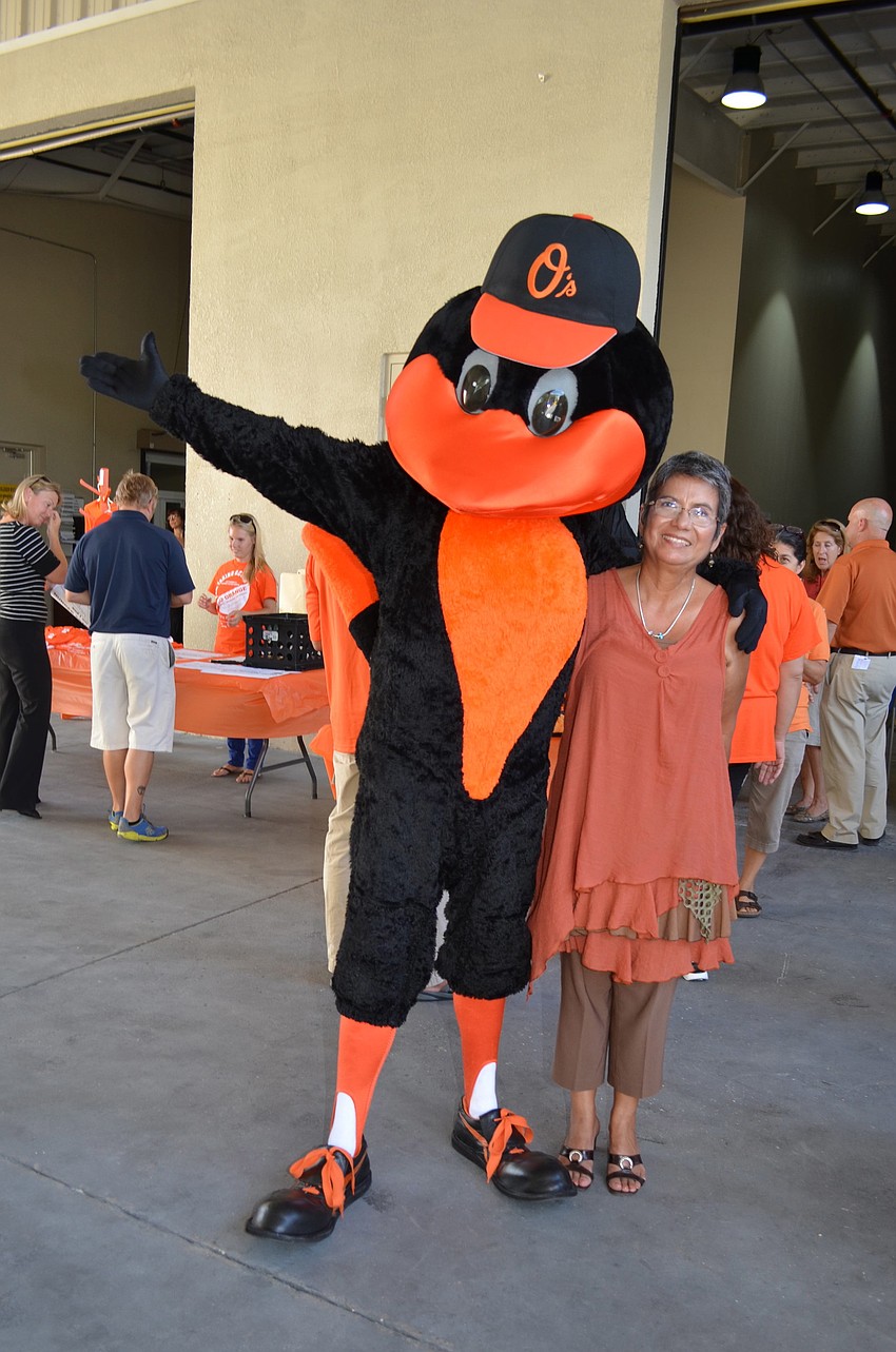 Oriole The Bird and Lupe Roberton