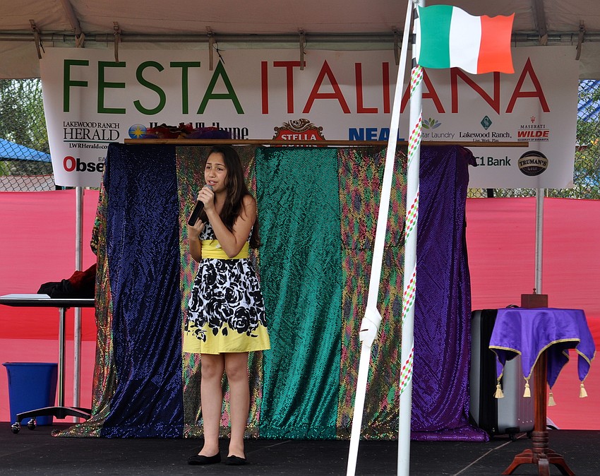 Liza Marie Morales sings tunes for patrons.