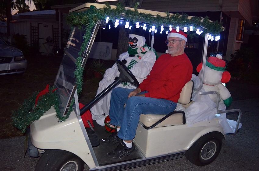 Aline and Norman Susie get into character.