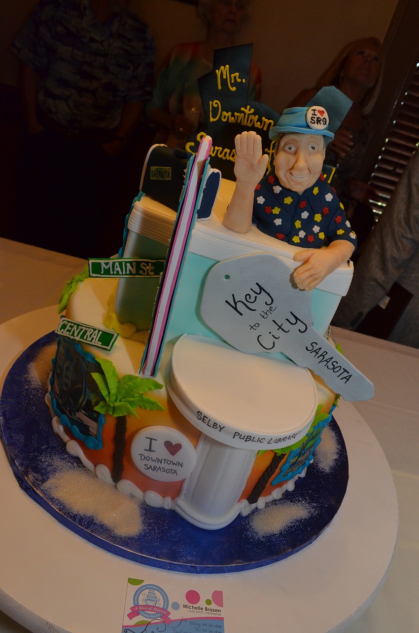 A Slice of Heaven made the cake.