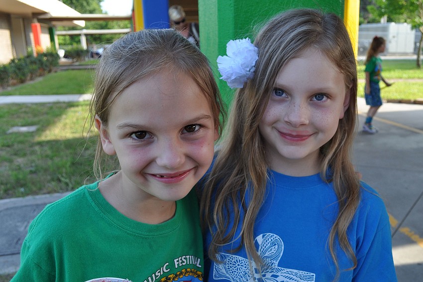 Shaylynn Davis and Maggie Donnelly are in the same third-grade class.