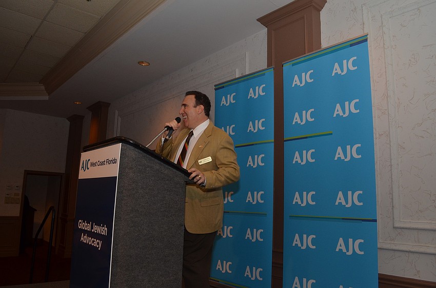 Director Brian Lipton welcomes community members to the Lunch and Learn Series.