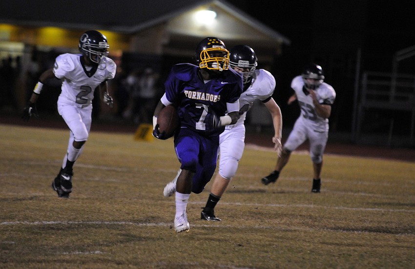 Booker senior Shamyren Waters returned a punt 60 yards for a touchdown to open the second quarter.