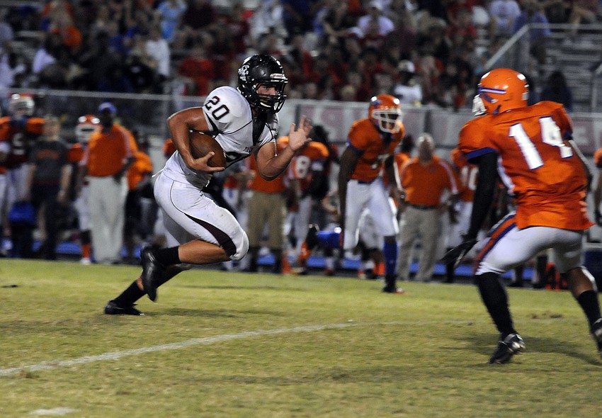 Braden River senior Marcus Balliette caught a 20-yard pass in the second quarter.
