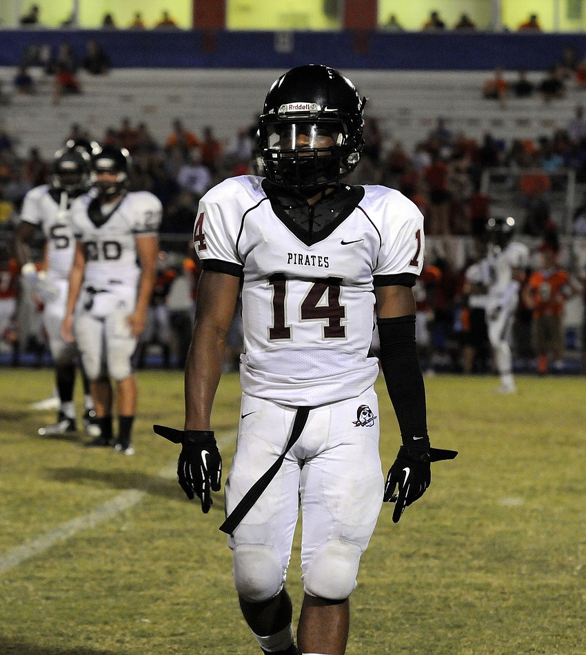 Cornerback Davion Banks and the rest of the Braden River defense forced six turnovers.