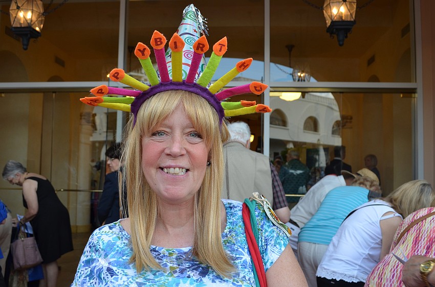 Elizabeth Hope brought along some party favors