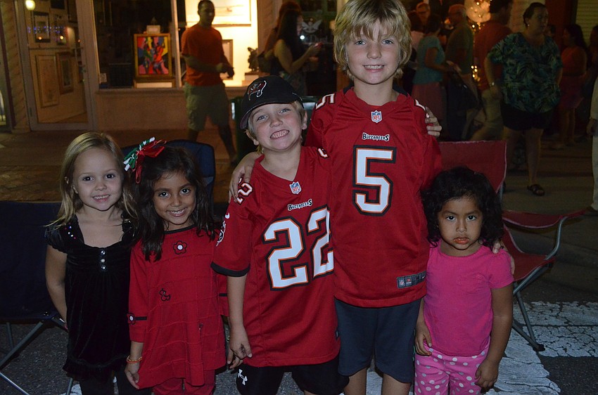 Tiffany, Duise, Austin, Lucas and Leslie Foxworthy wore their Buccaneers gear to the parade