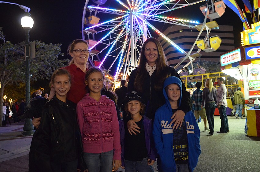 Alli Volner, Sharon Woerner, Kendall Volner, Delaney Volner, Melissa Volner and Nathan Volner