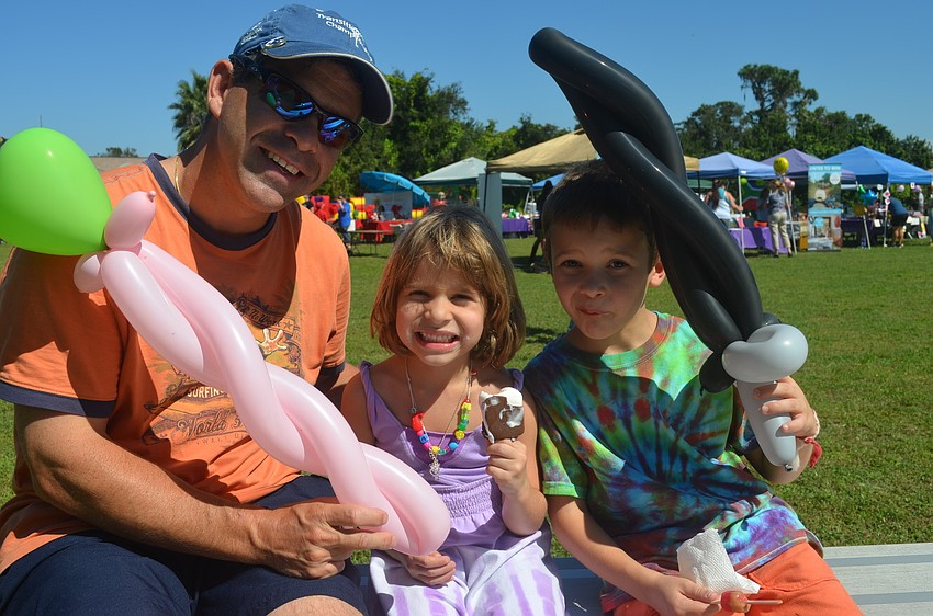 Randy Oser with dauther Vanessa and son Vince