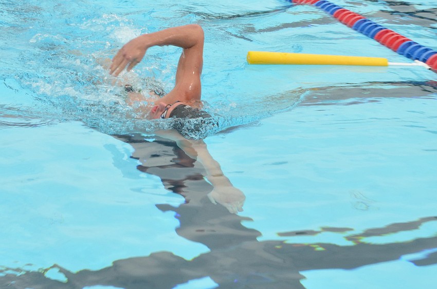 Ryan Lochte swims a lap for the Sharks, demonstrating and emphasizing the importance of kicking in the sport.