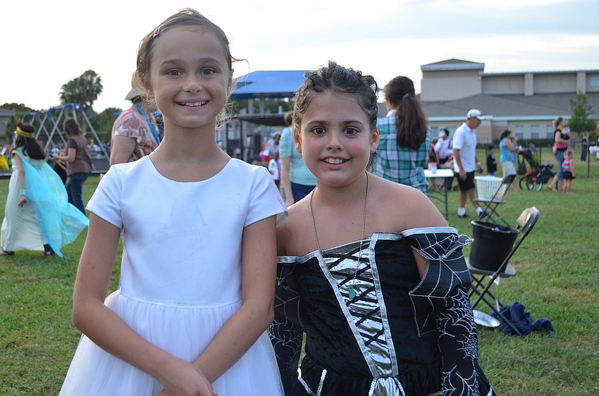 Hannah Yoder and Carmen Campos