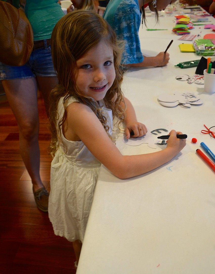 Brinlee Johnson, 5, colors.