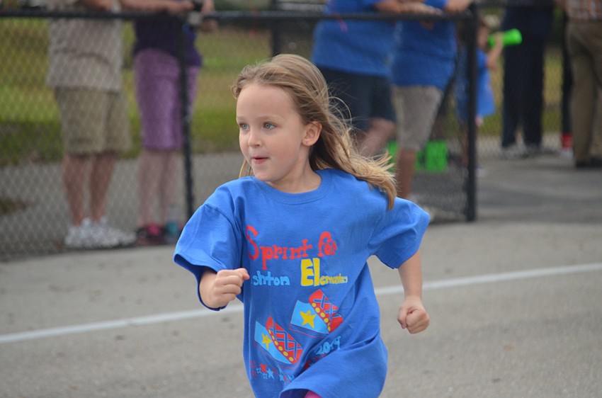Luci Maurer races around the course.