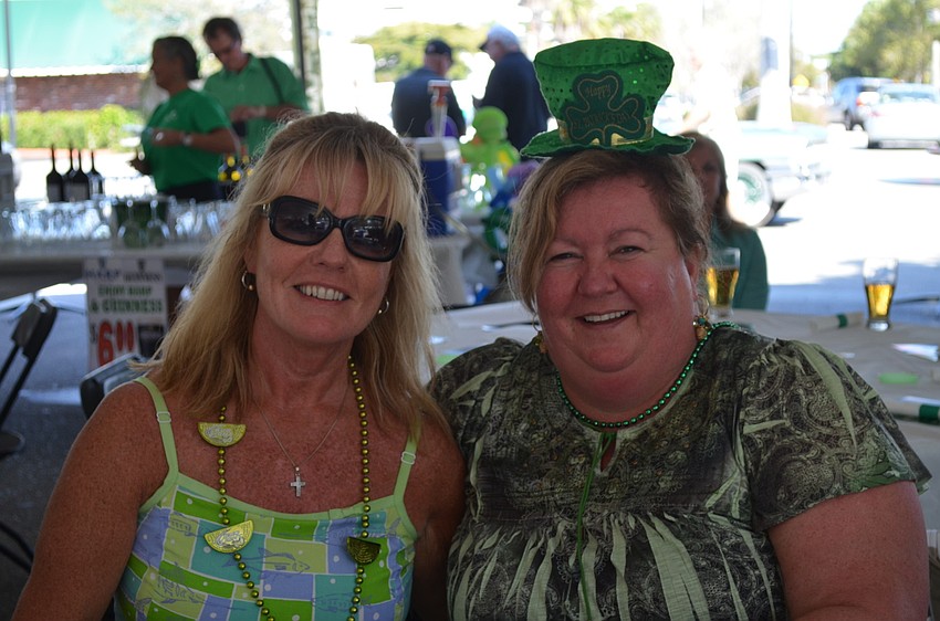 Joanne and Dolly Woods