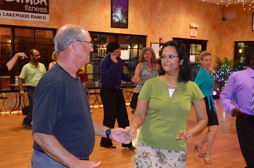 Paul Wylie leads Smitha Krishnan on the dance floor.