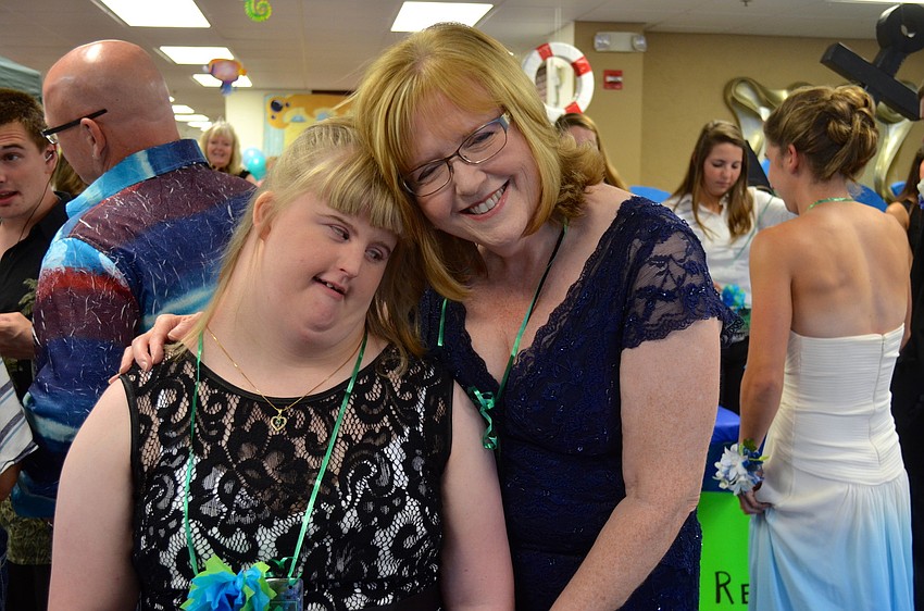 Amanda Rasmussen with her mother, Maureen.