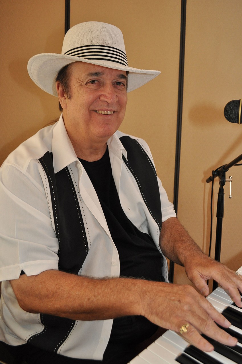 Sal Garcia provided pre-opera entertainment.