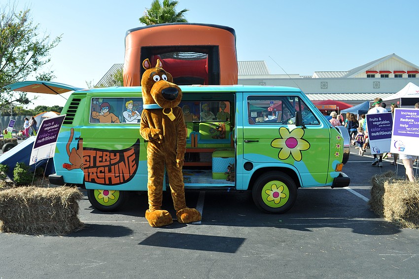 All sorts of booths and dÃ©cor were onsite at the YMCA parking lot.